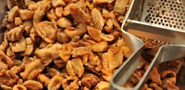 CHICHARRONES DE LA ABUELA LOLA