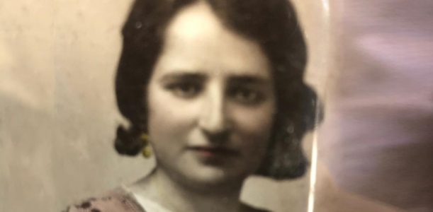 MI MADRE, LA SEÑORA LOLA