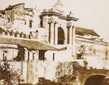 LA PUERTA DE JEREZ