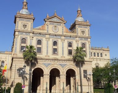 PASEO POR EL PARQUE DE MARÍA LUISA II
